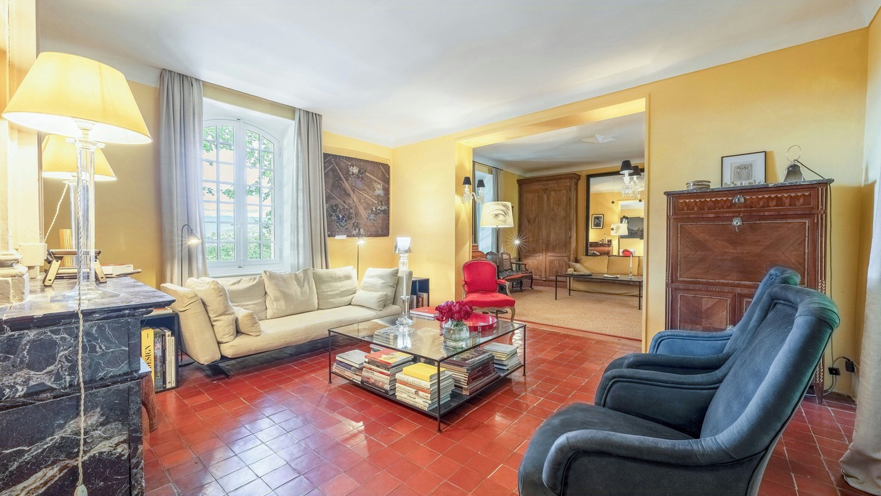 Photo of Livingroom in Apt