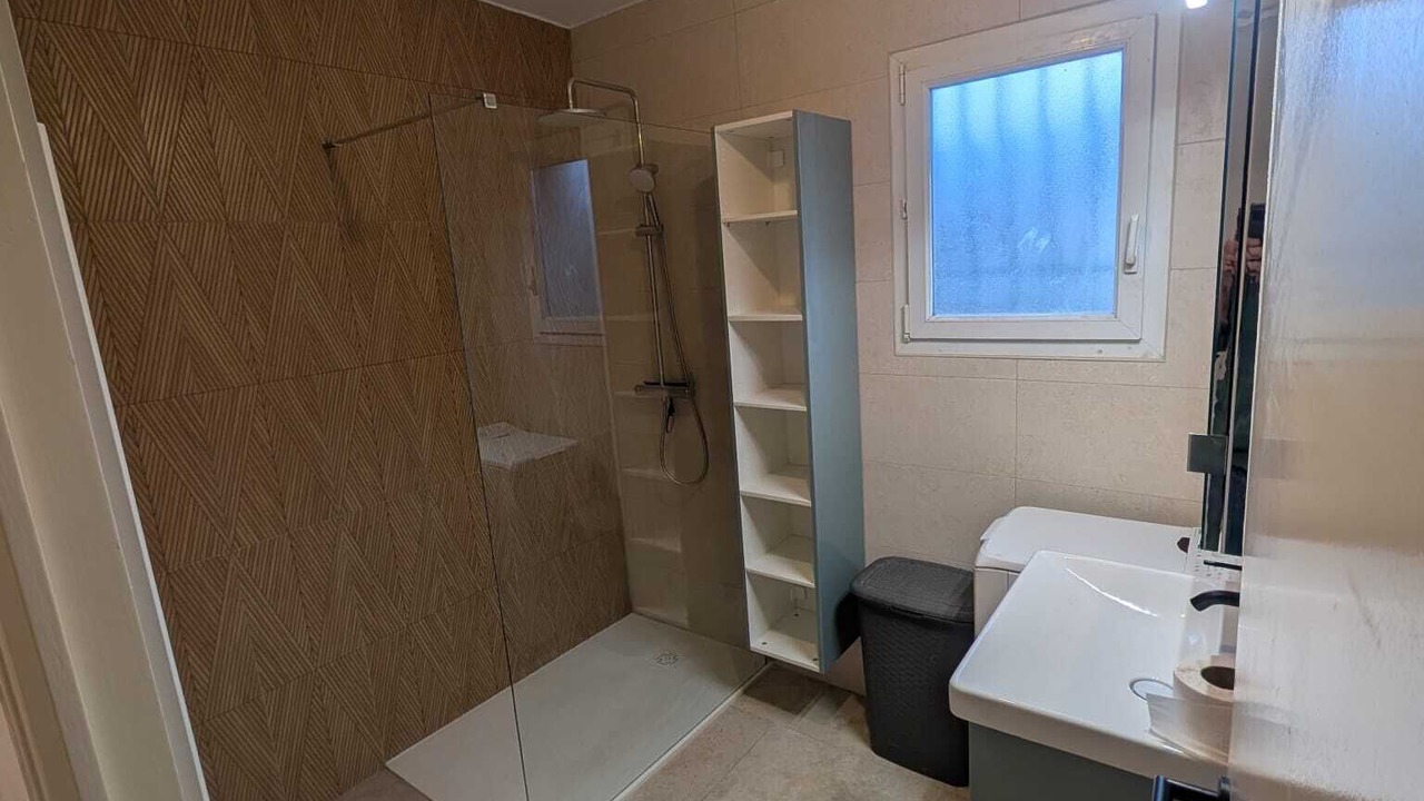 Photo of Bathroom in Saint-Jean-de-Vedas