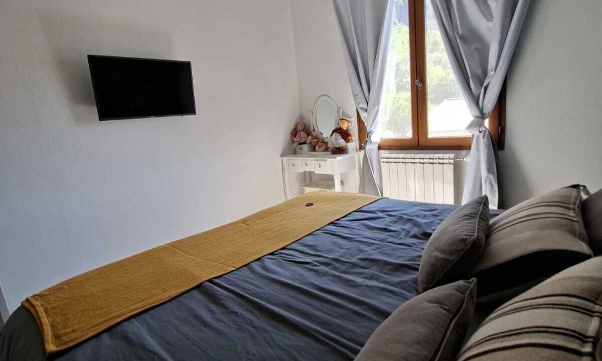 Photo of Bedroom in Les Mees
