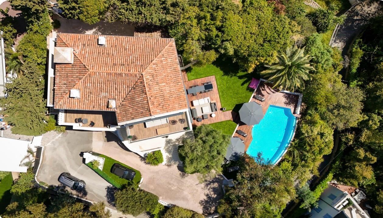 Photo of Outdoor in California - Pezou