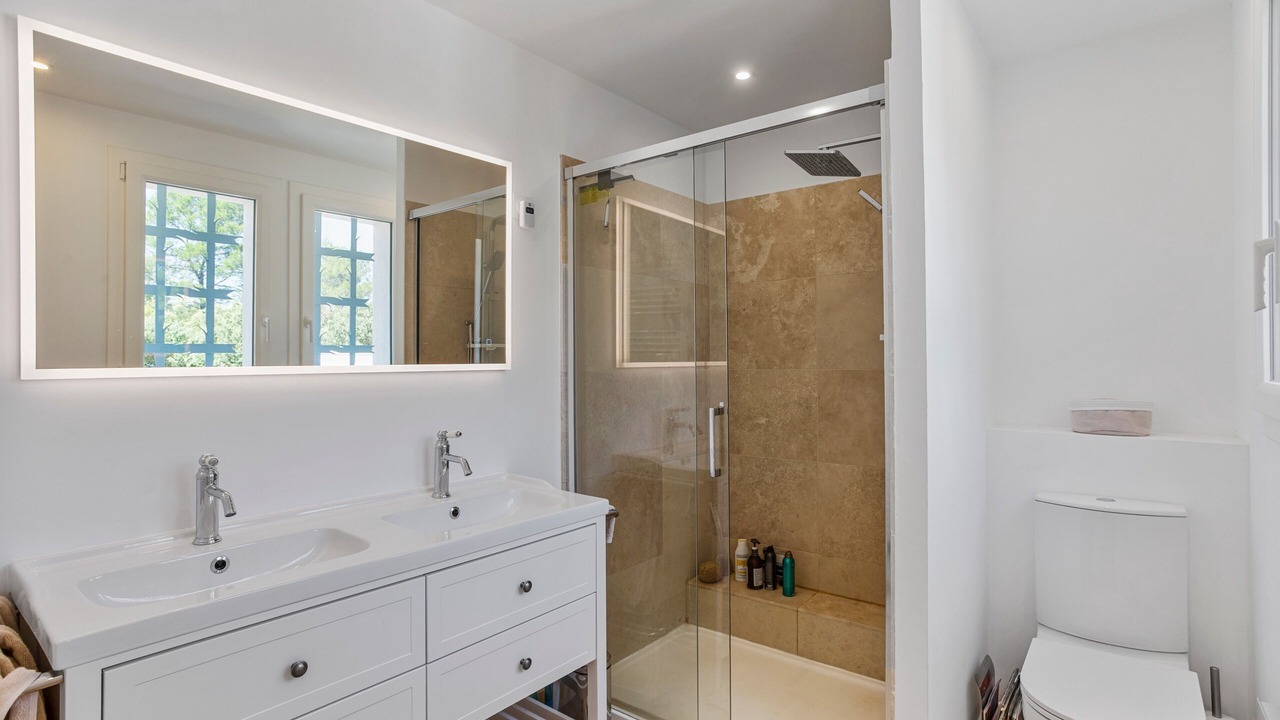 Photo of Bathroom in Le Thoronet