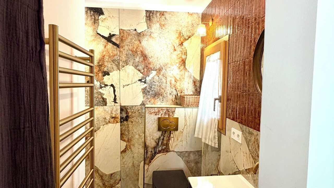 Photo of Bathroom in St.-Remy-de-Provence