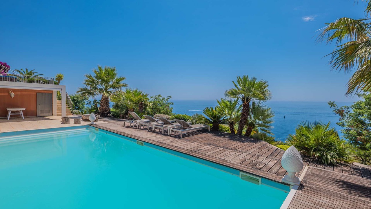 Photo of Outdoor in Antheor