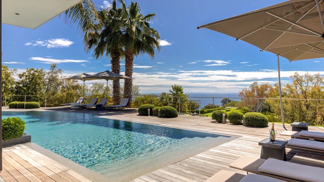 Photo of Outdoor in California - Pezou