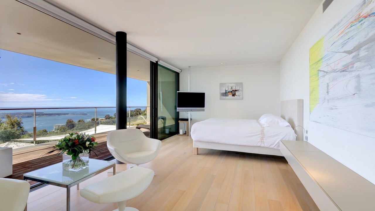 Photo of Bedroom in California - Pezou