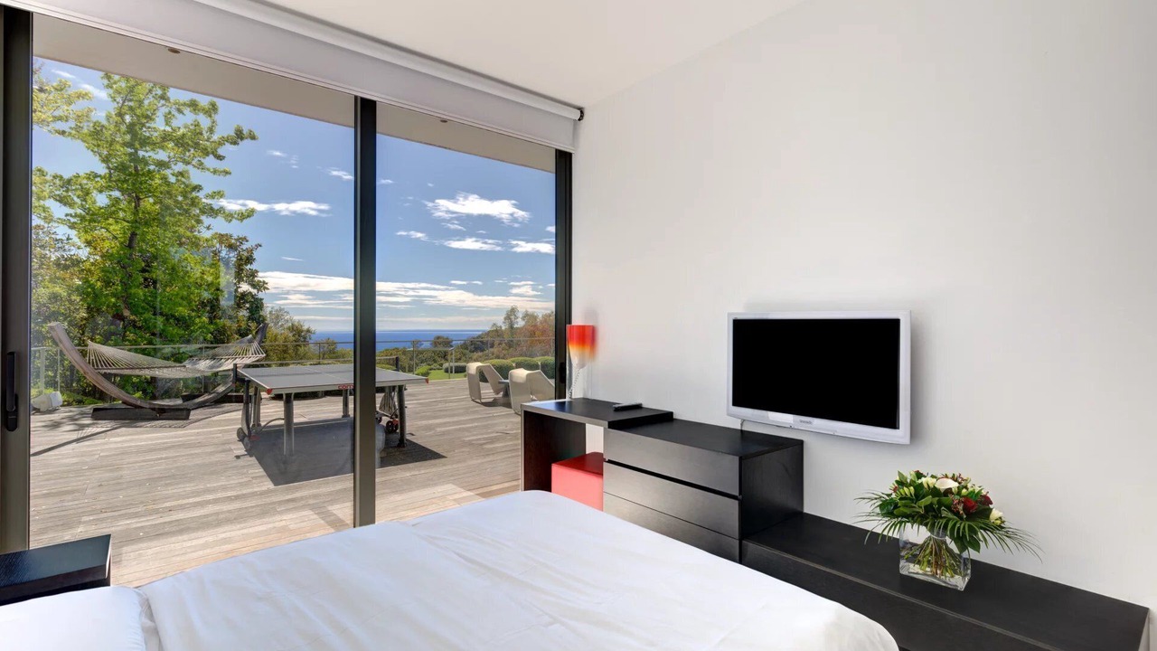 Photo of Bedroom in California - Pezou