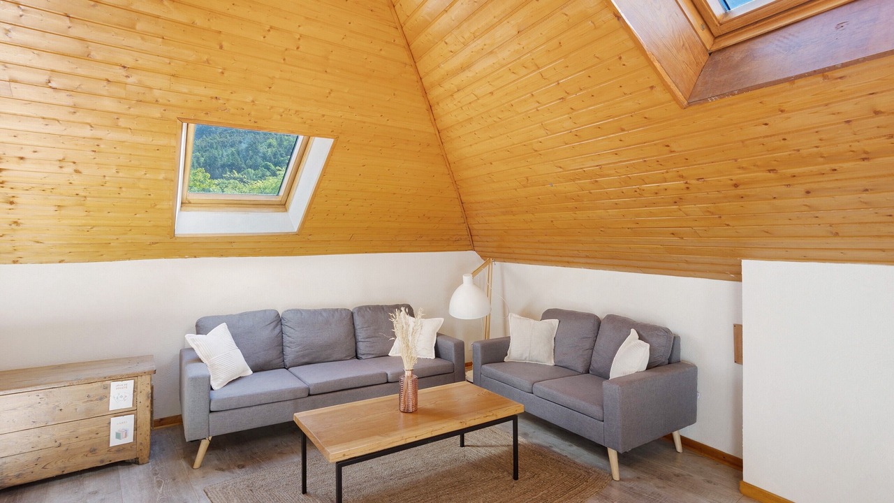 Photo of Livingroom in Saint-Andre-d'Embrun
