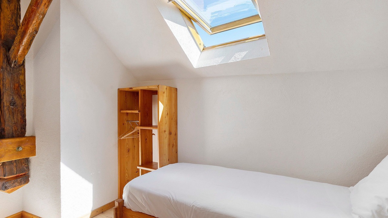 Photo of Bedroom in Saint-Andre-d'Embrun