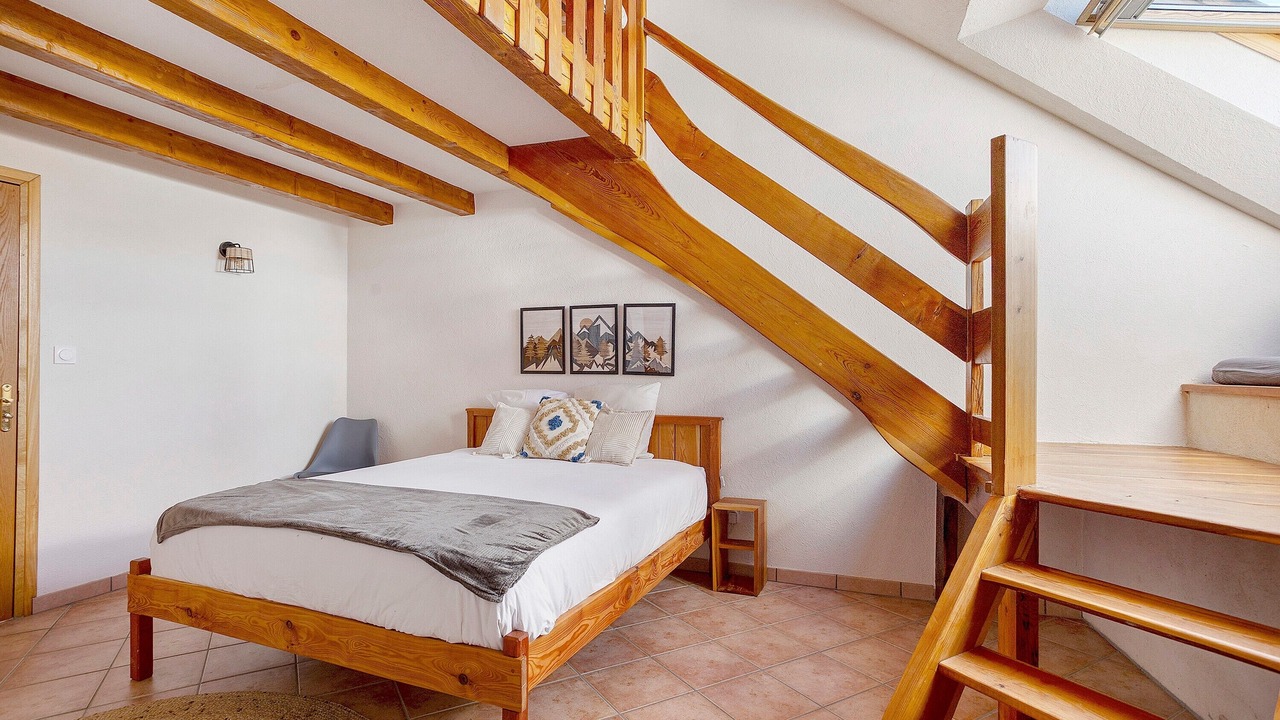 Photo of Bedroom in Saint-Andre-d'Embrun
