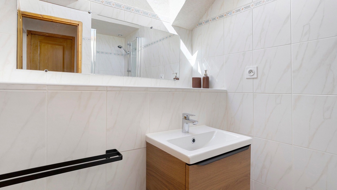 Photo of Bathroom in Saint-Andre-d'Embrun