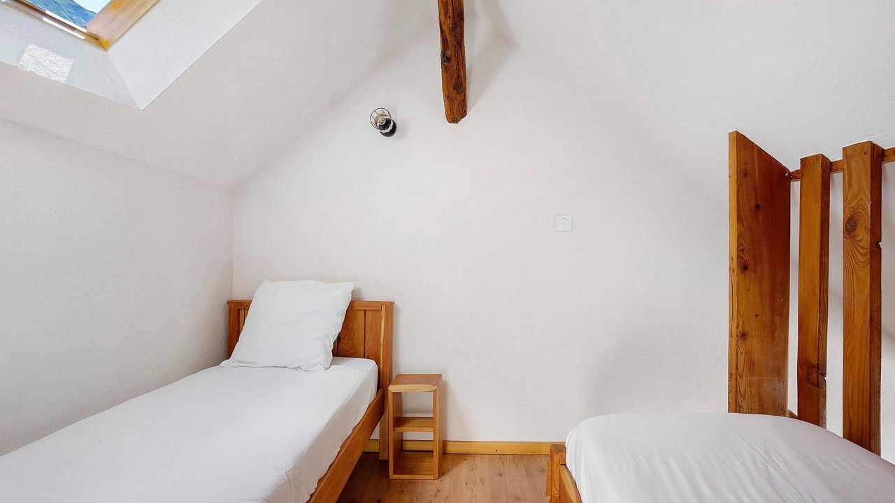 Photo of Bedroom in Saint-Andre-d'Embrun