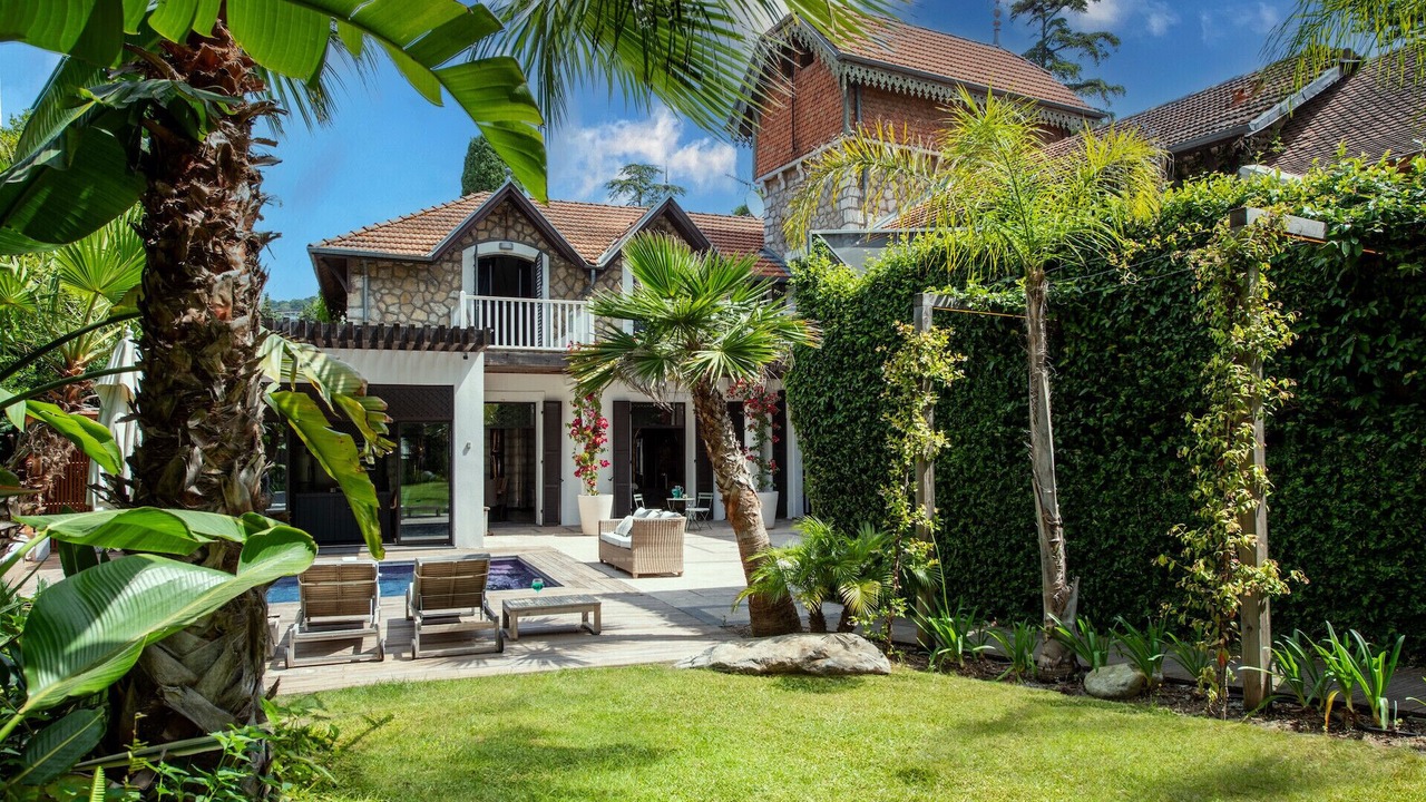 Photo of Outdoor in California - Pezou