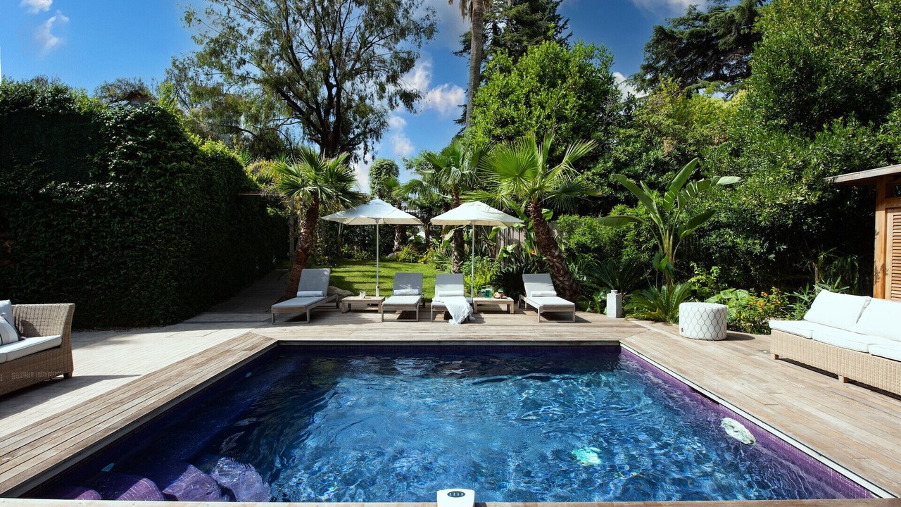 Photo of Outdoor in California - Pezou