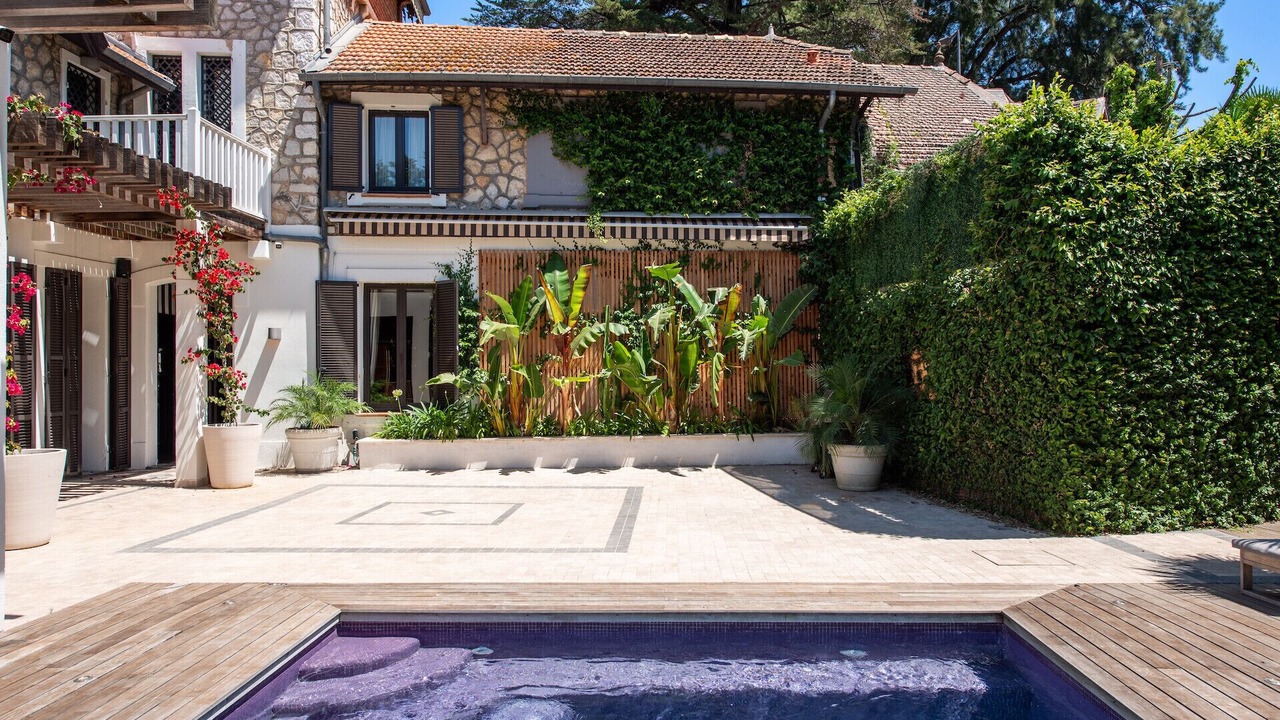 Photo of Outdoor in California - Pezou