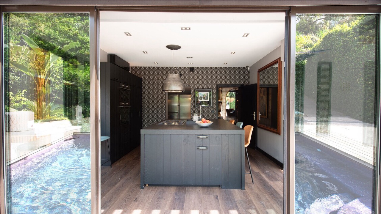 Photo of Kitchen in California - Pezou