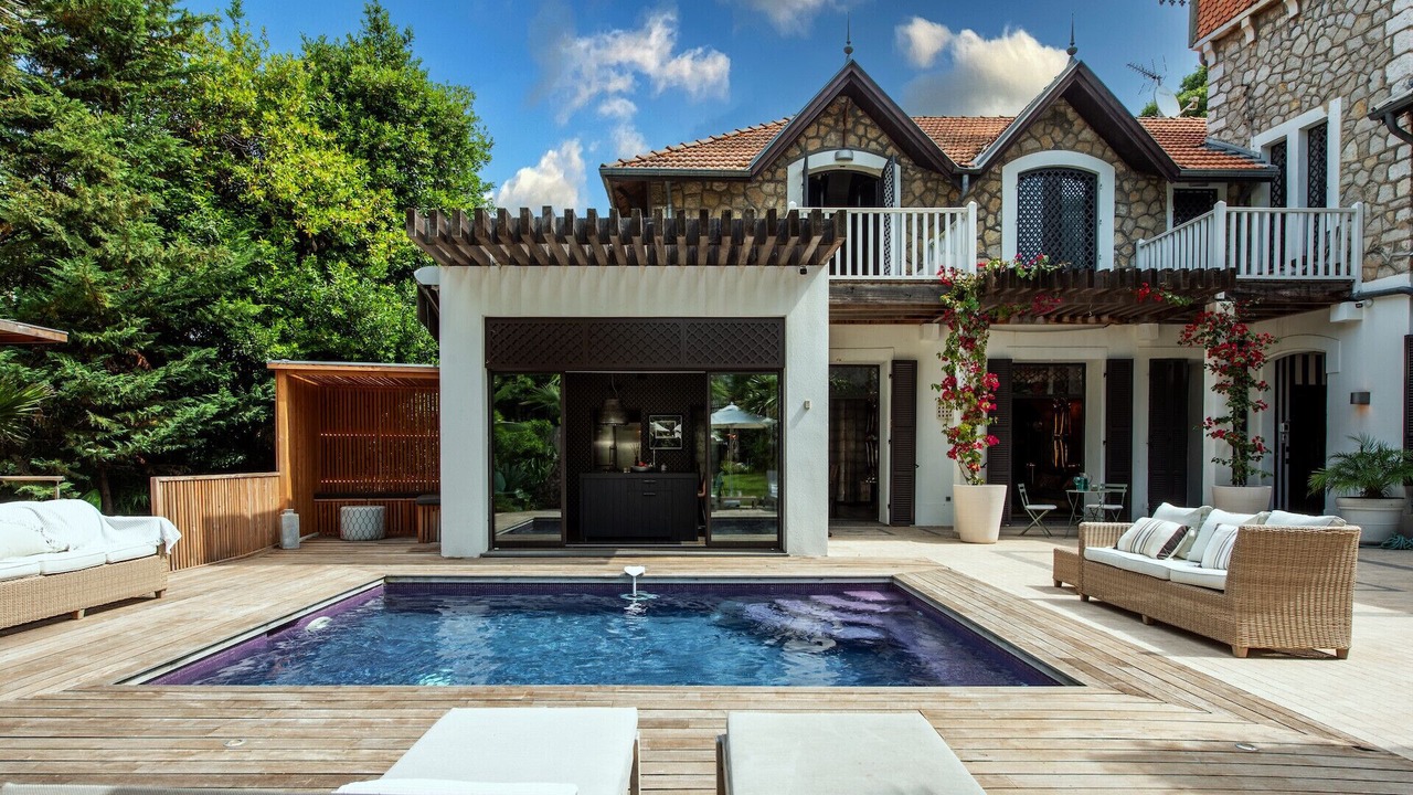 Photo of Outdoor in California - Pezou
