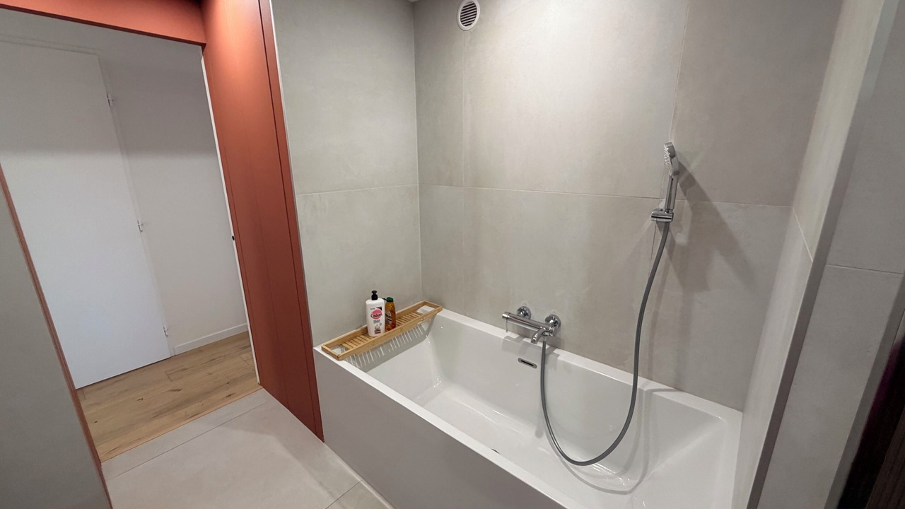 Photo of Bathroom in 7th Arrondissement