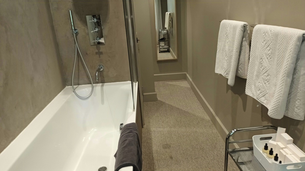 Photo of Bathroom in Avignon City Centre