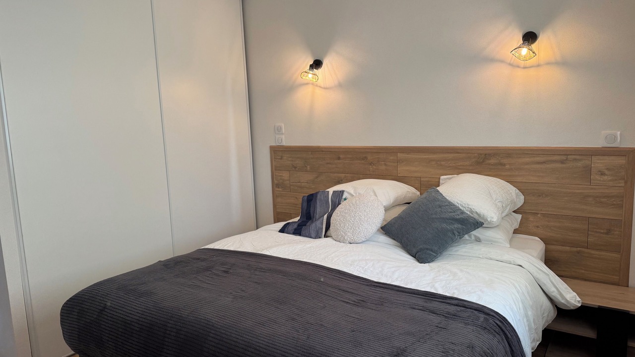 Photo of Bedroom in Jarjayes