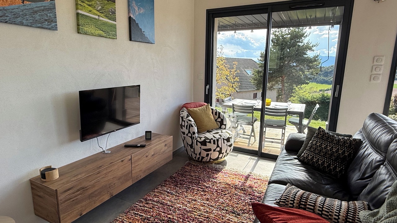 Photo of Livingroom in Jarjayes
