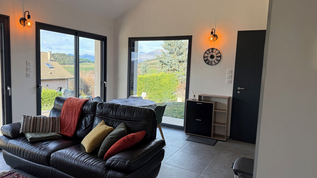 Photo of Livingroom in Jarjayes