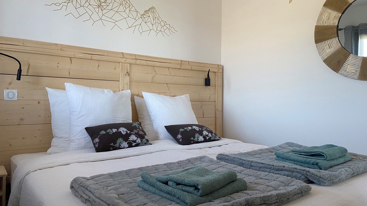 Photo of Bedroom in Jarjayes