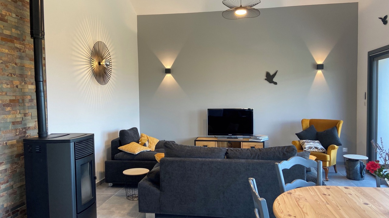 Photo of Livingroom in Jarjayes