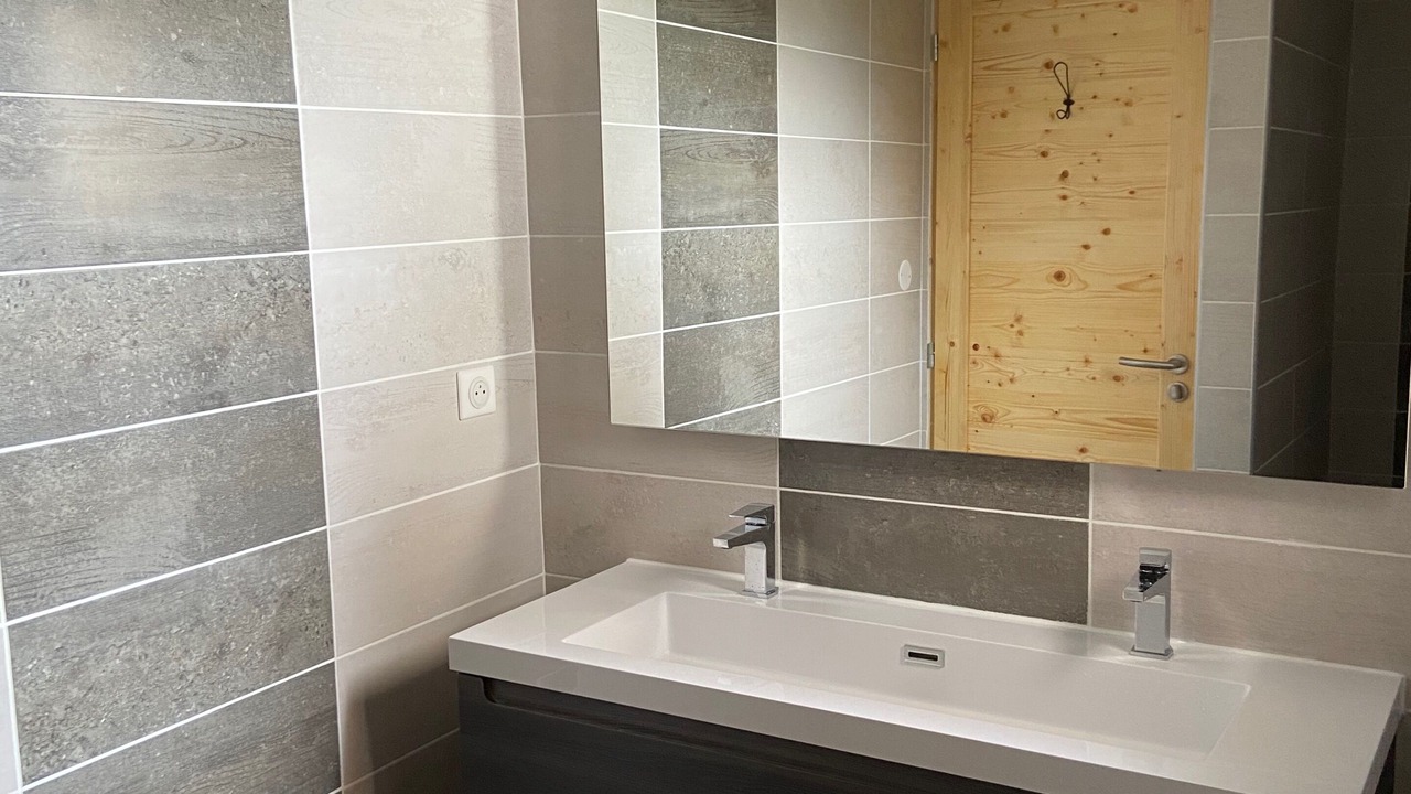 Photo of Bathroom in Jarjayes