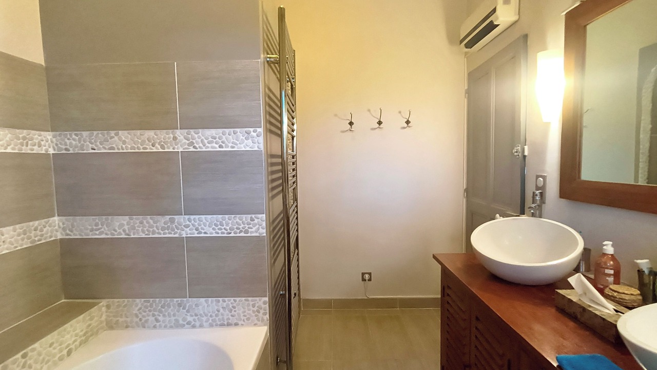 Photo of Bathroom in Graveson