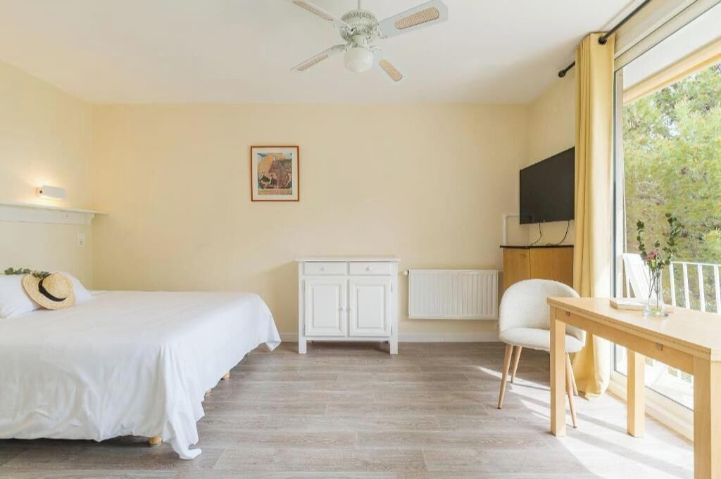 Photo of Bedroom in Greoux-les-Bains