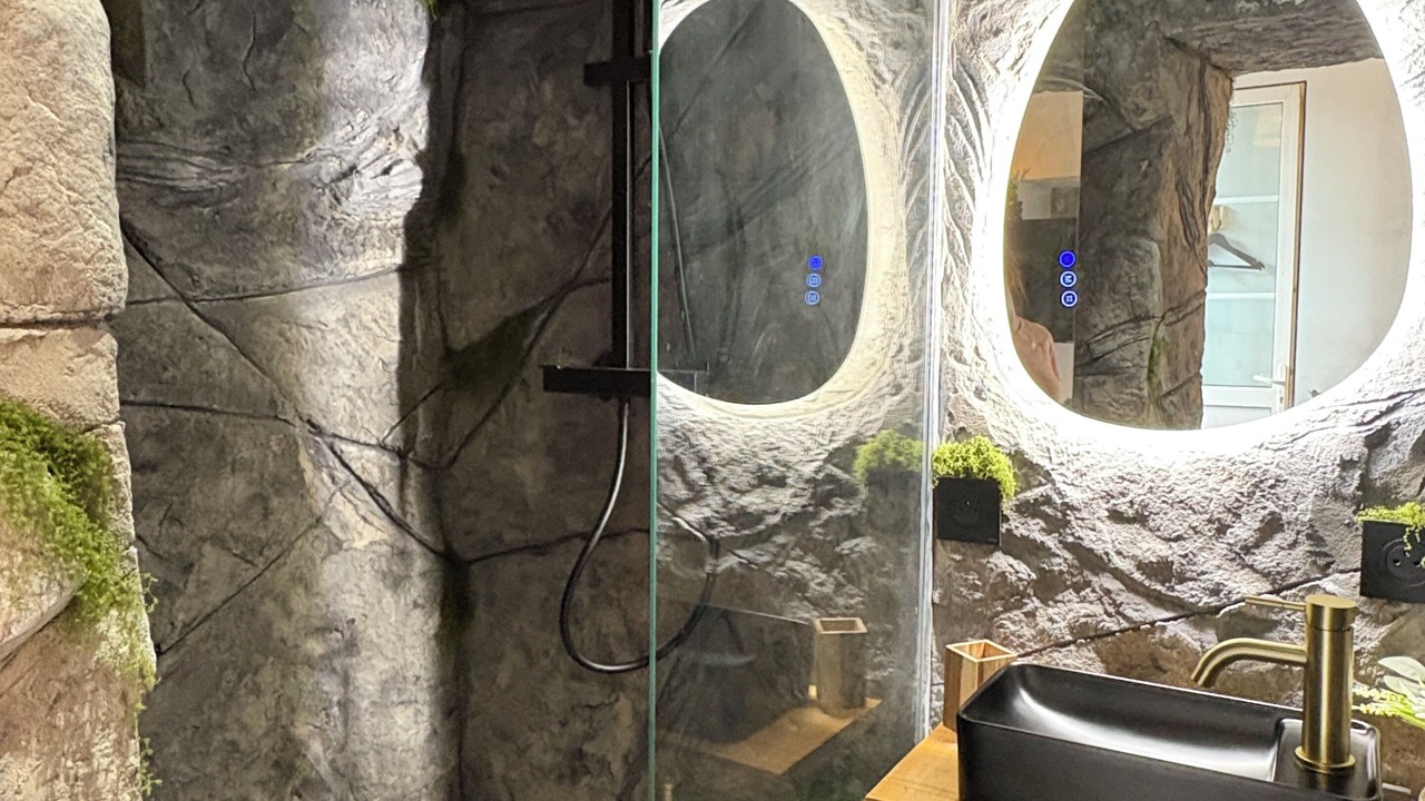 Photo of Bathroom in Faubourg
