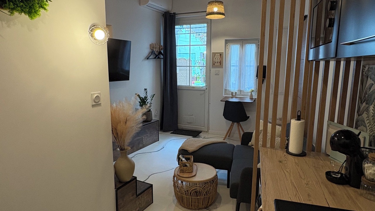 Photo of Livingroom in Faubourg
