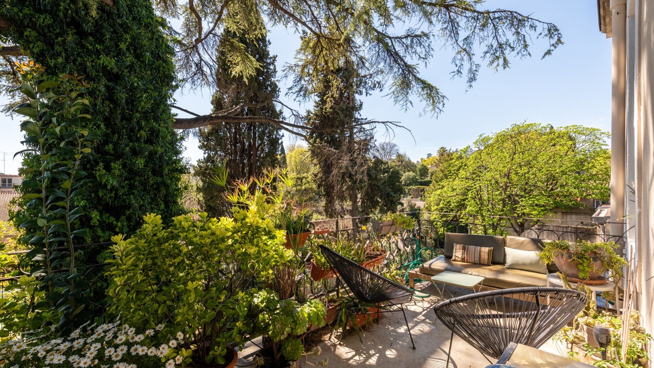 Photo of Patio Balcony in Les Arceaux
