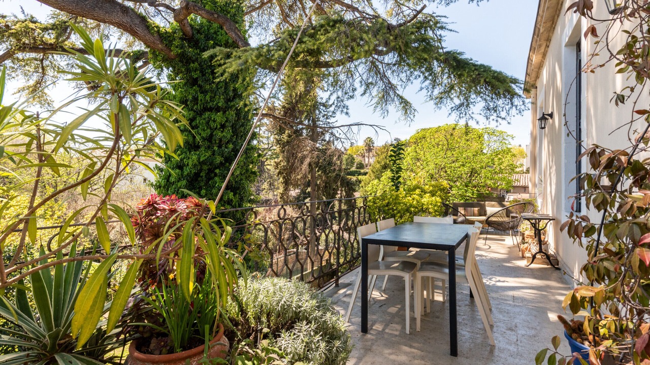 Photo of Outdoor in Les Arceaux