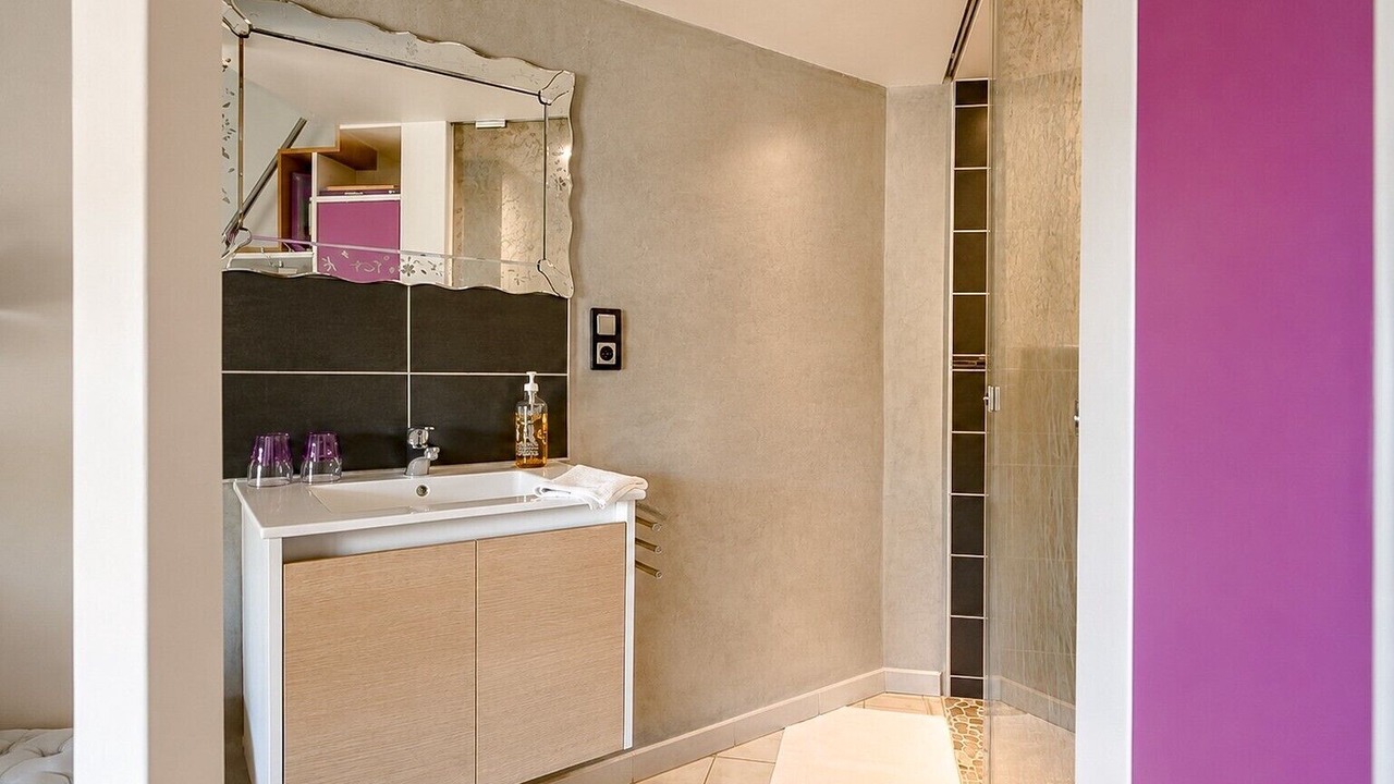 Photo of Bathroom in Carnoux-en-Provence