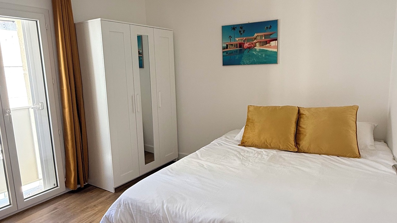 Photo of Bedroom in Lunel-Viel
