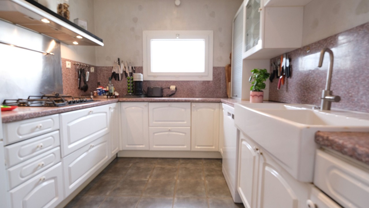 Photo of Kitchen in Eyguieres