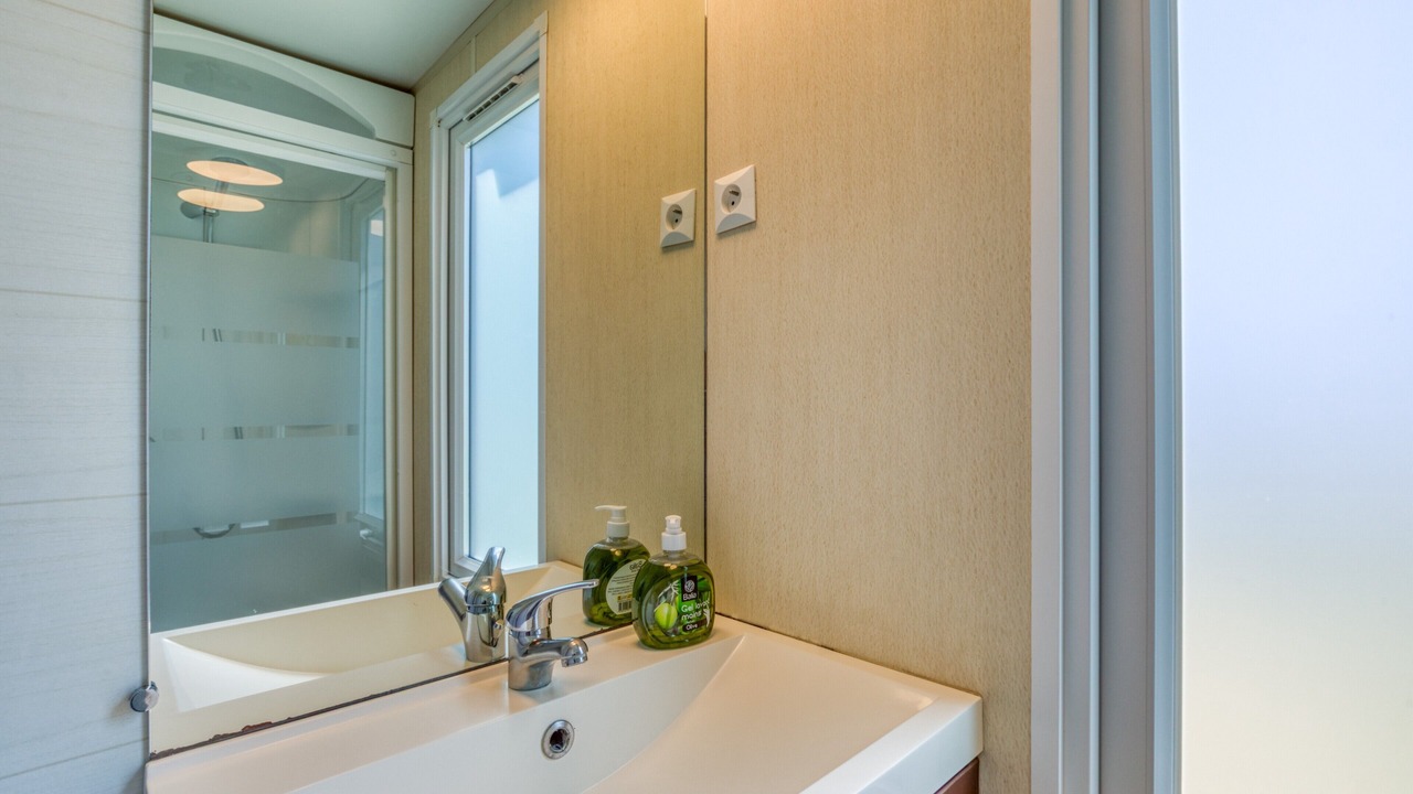 Photo of Bathroom in Marseillan
