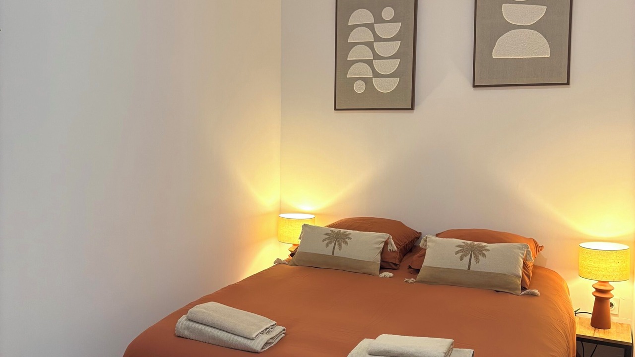 Photo of Bedroom in Faubourg