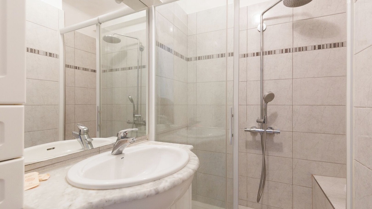 Photo of Bathroom in Carnot