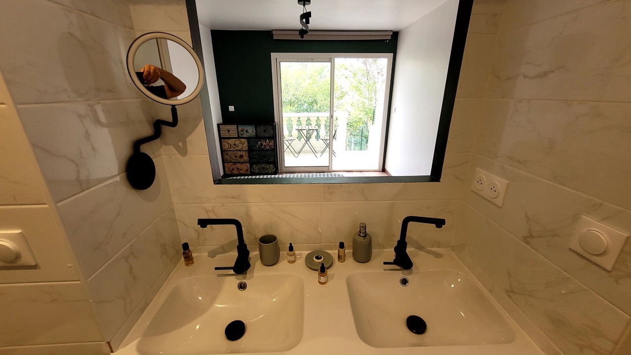Photo of Bathroom in Palama