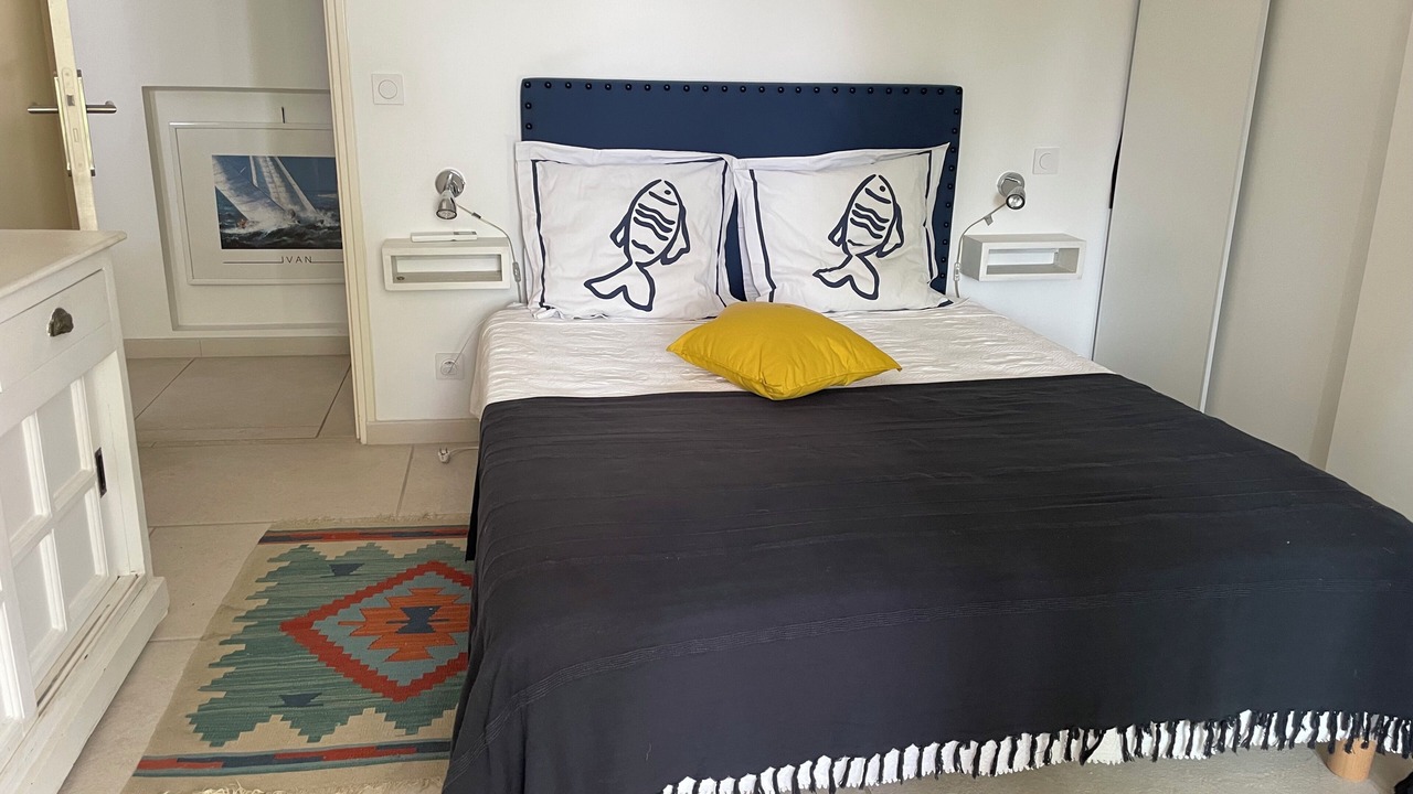 Photo of Bedroom in Saint-Aygulf