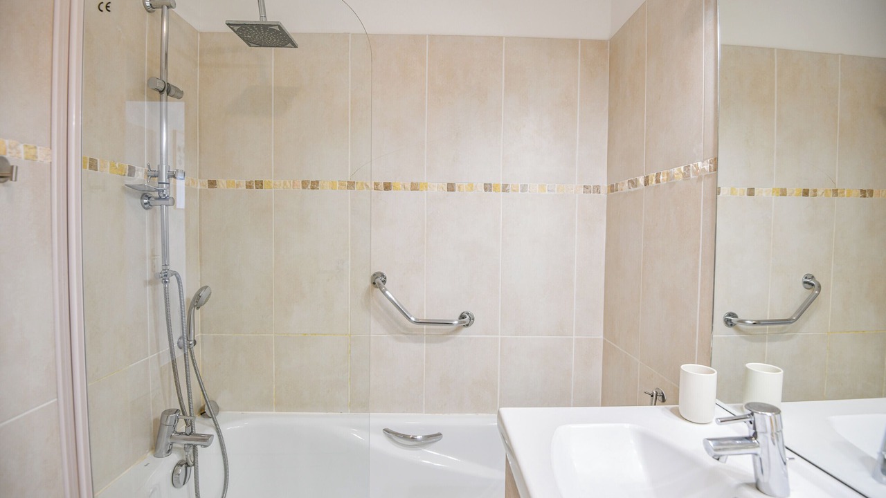 Photo of Bathroom in Prado-Perier