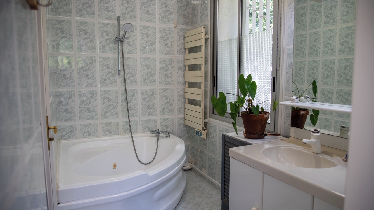 Photo of Bathroom in Mazargues