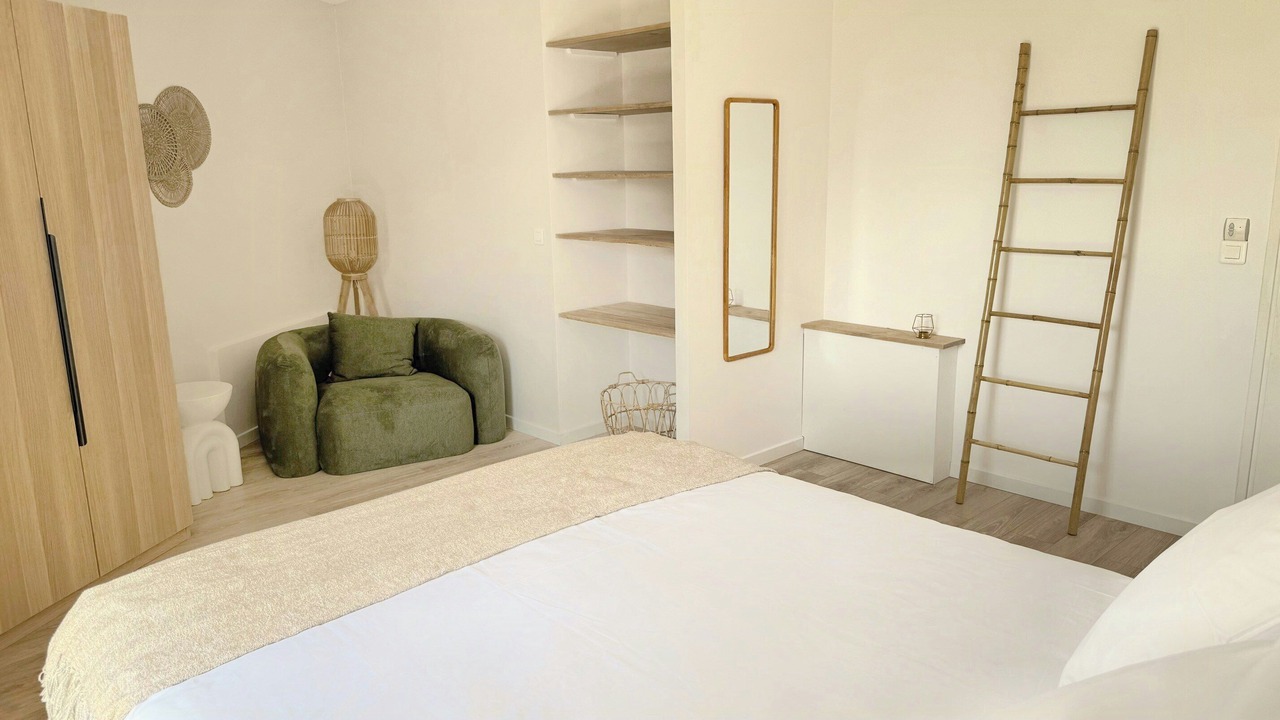 Photo of Bedroom in Eyguieres