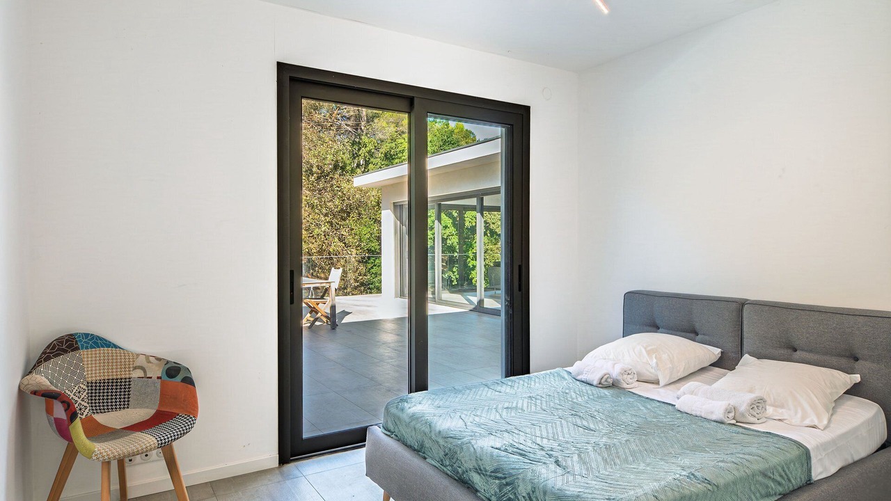 Photo of Bedroom in Biot