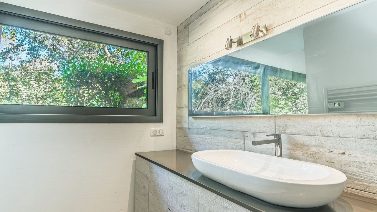 Photo of Bathroom in Biot