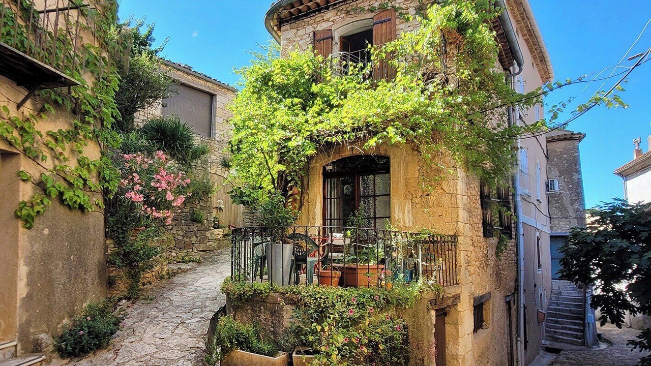 Photo of Outdoor in Simiane-la-Rotonde