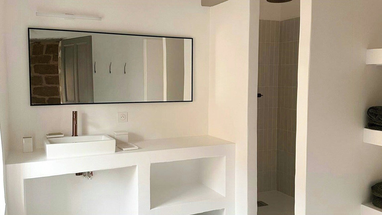 Photo of Bathroom in Saint-Quentin-la-Poterie