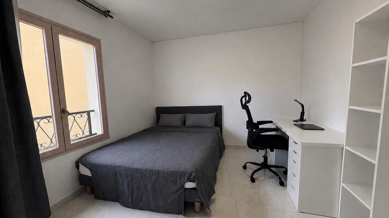 Photo of Bedroom in Carnot